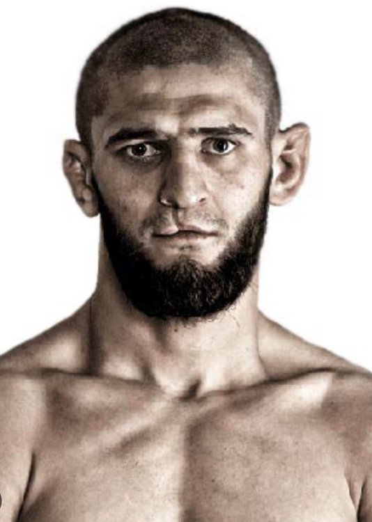 Рост хамзата чимаева. Чимаев. Хамзат Чинаев. Чимаев боец UFC. Хамзат Чимаев рост.