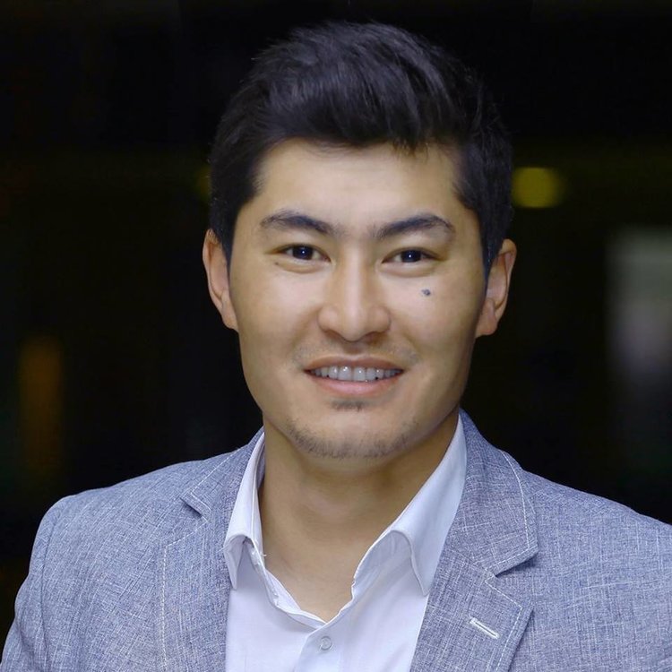 Кыргыз парень. Красивые казахские парни. Аскар джапаров. Кыргызский мужчина. Кыргызский мужчина.