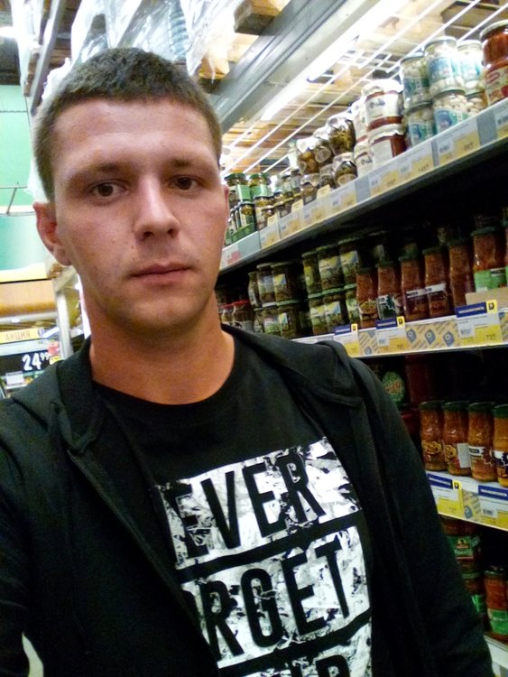 Парень искитим