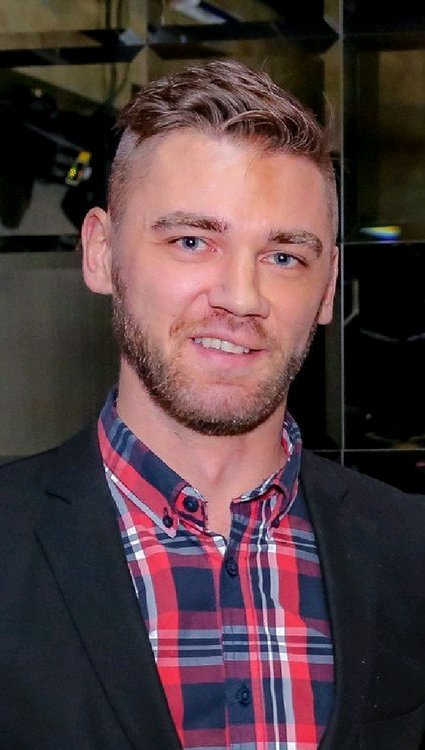 Артём Перов, фотографии, друзья ВКонтакте, телефон, друзья и статус