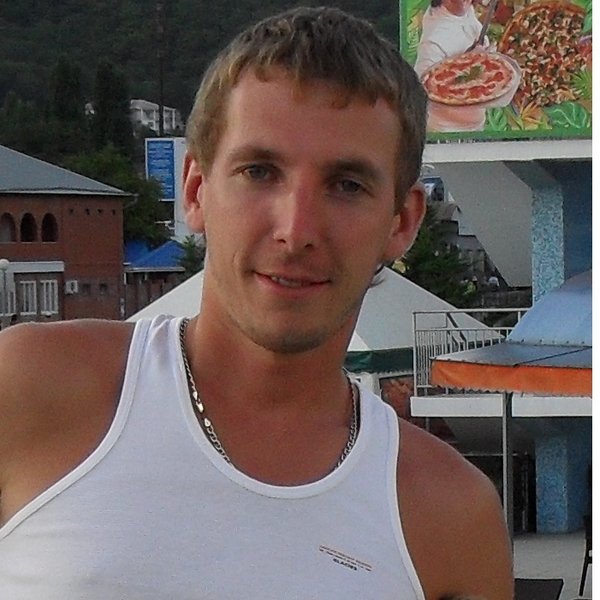 бюст челнокова в иркутске. челноков герой советского союза. н. челноков памятник иркутск. челноков г.