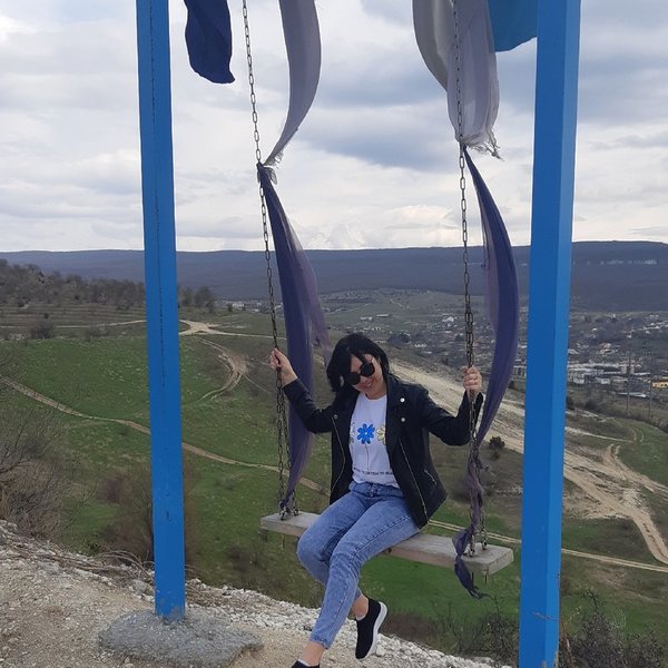 Свободные девушки бахчисарай. Зинченко александра александровна. Юлия щербакова бахчисарай. Ксюша крым. Женщины в бахчисарае.