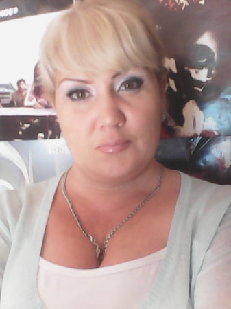 Одинокие женщины энгельса. Девушки энгельс знакомиться. Девочки знакомятся энгельс. Женщиной г энгельс. Красивые девушки энгельса.