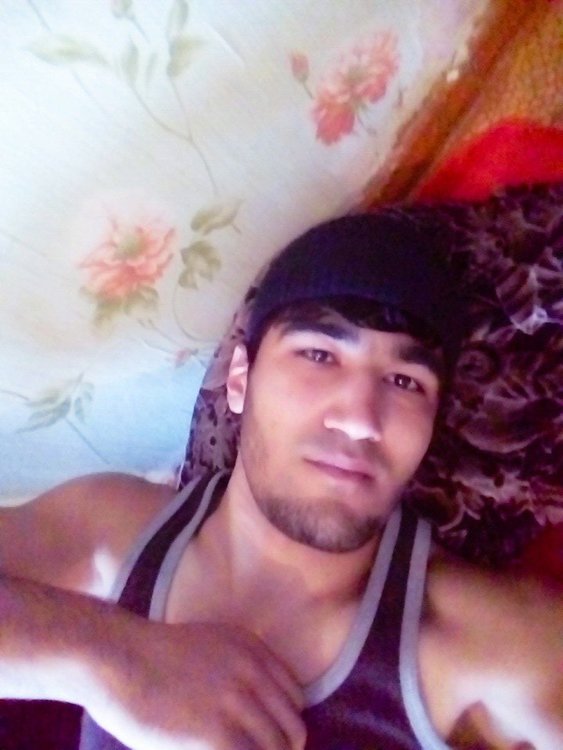 Таксист узбек. Таджик надпись. Таджики в самаре. Украинка и таджик. Позови таджика.